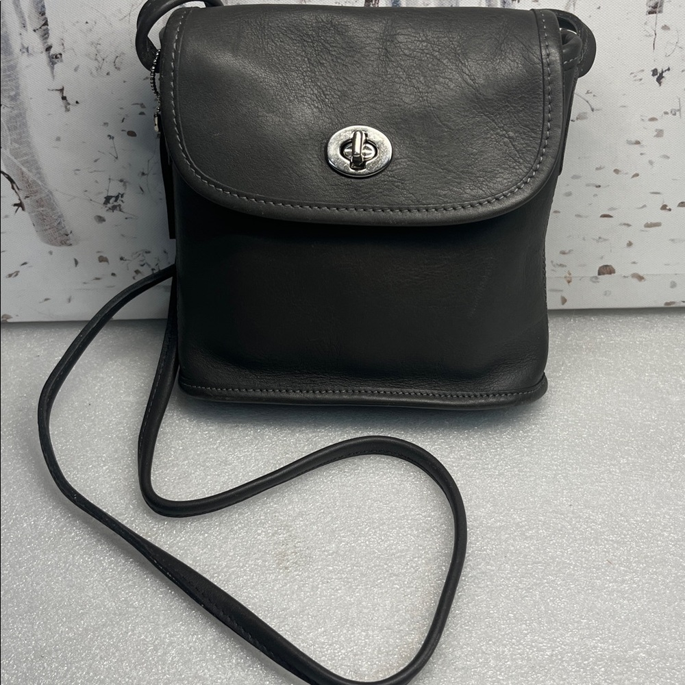 Coach Vintage Tango 9049 Grey Leather Turn Lock Crossbody Bag.